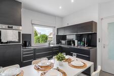 EasyApartments24 - Eigene Küche & Badezimmer! Bild 3