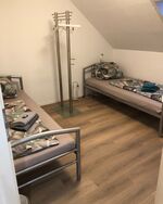 Zwei-Bett-Zimmer (1.OG) „heavy Metal“