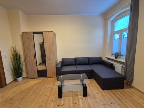 Aufenthaltsraum mit Smart TV