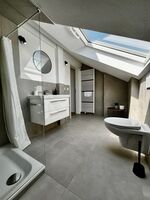 Apartment 1 Bathroom