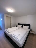 PS Zur Sektkellerei Bild 14