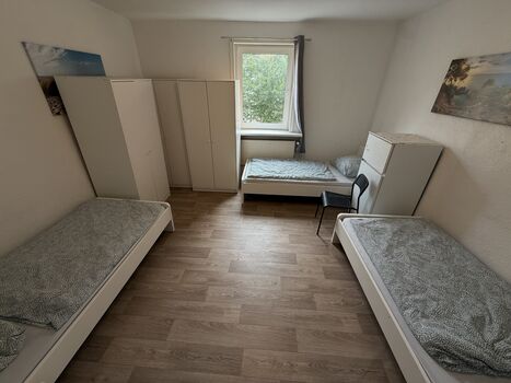 Kassel | 4 bis 10 Pers. | Einzel+ Doppelzimmer | TV | Küche | Internet Zdjęcie 2