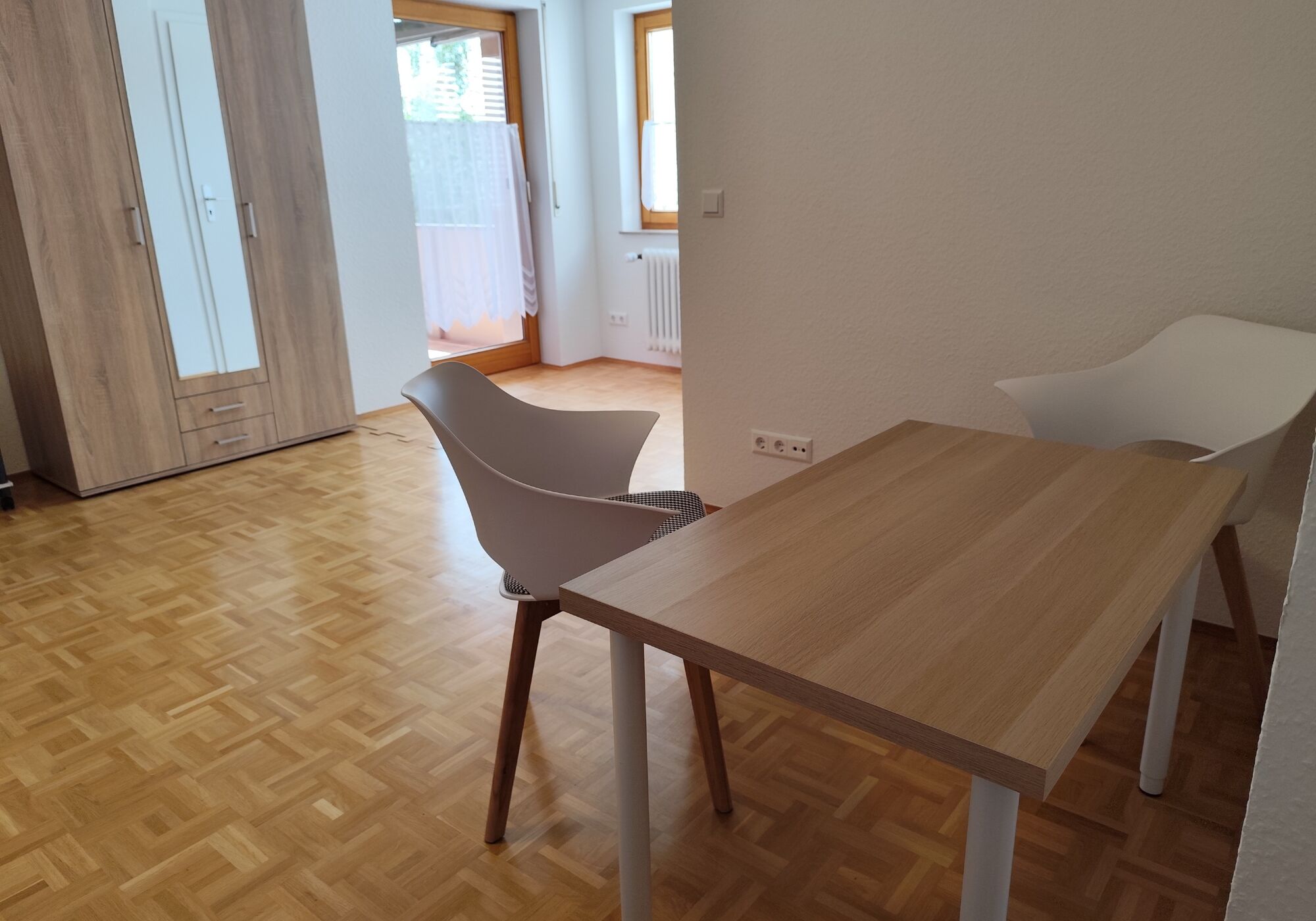 Zimmer mit Balkon - Alle Zimmer neu saniert und renoviert