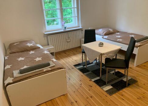 Gästezimmer Schöne Exklusiv Appartement Für Monteure 15 Pers Bild 3