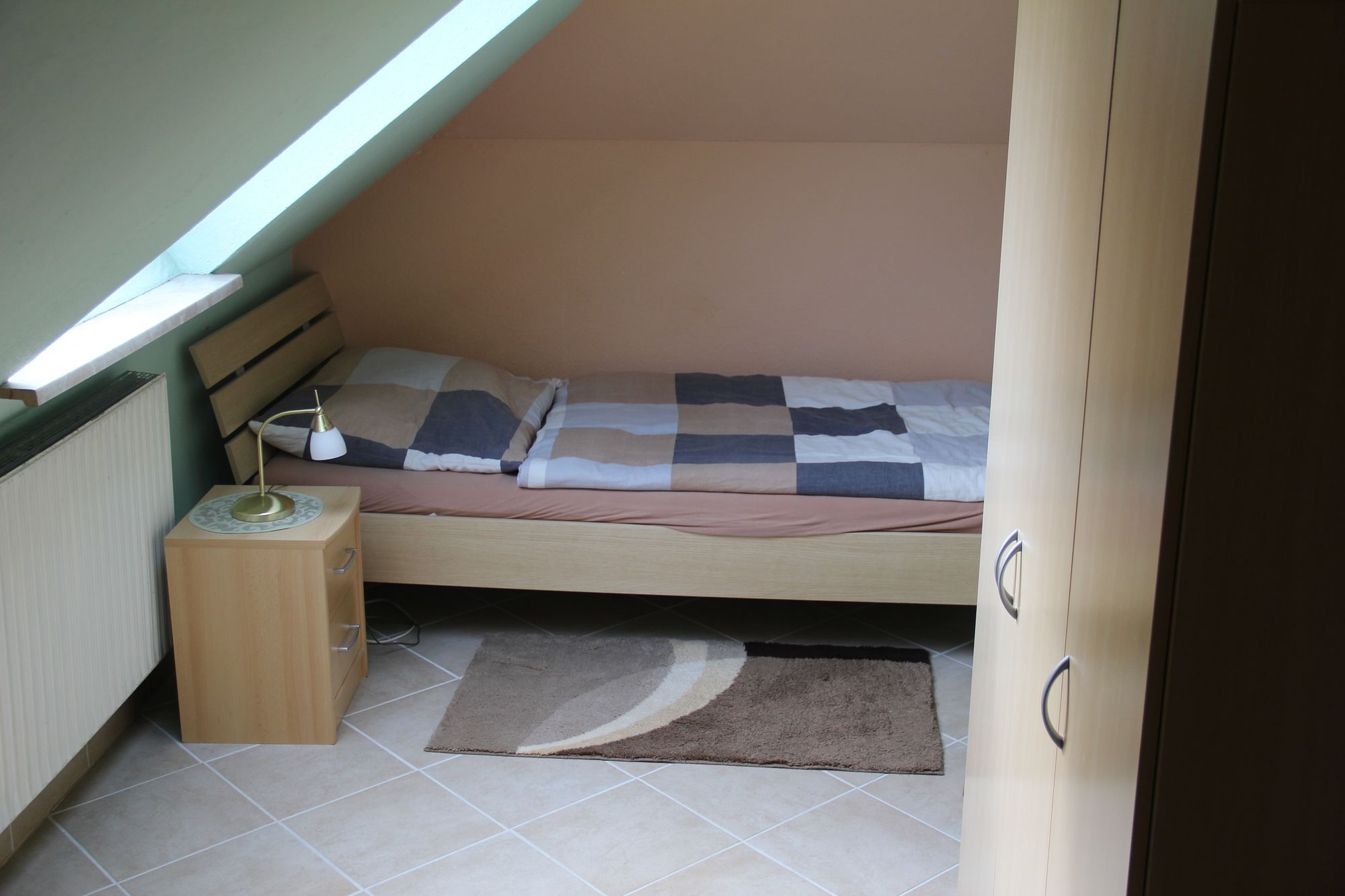 Schlafzimmer 2