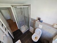 Neu saniertes Penthouse Apartment mit offener Wohnküche Bild 3