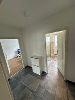 Modern möblierte Wohnung direkte Anbindung nach Frankfurt Bild 4