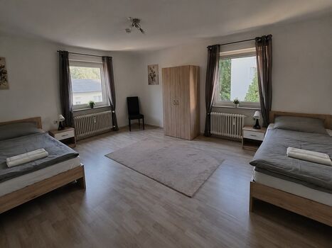 Schlafzimmer 2