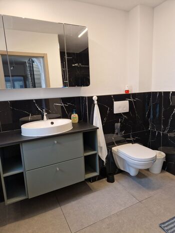 Moderne Wohnung mit Monteurzimmer im Neubau in Kraichtal Bild 4
