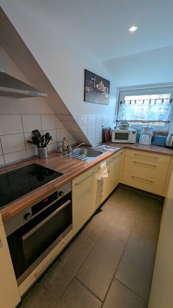 Voll ausgestattete Küche