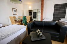 G21-23 W Wohnung/Flat Grenzstraße Bild 6