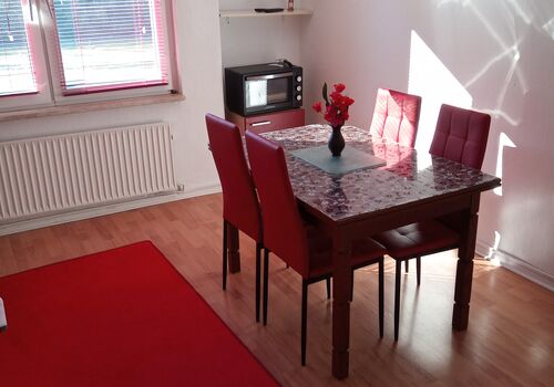 Ferienwohnungen mit Einzelbetten ,private Bäder, Küche Picture 2