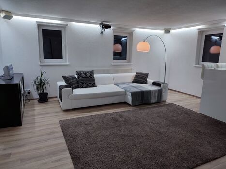 Zwei Zimmer Wohnung Picture 2