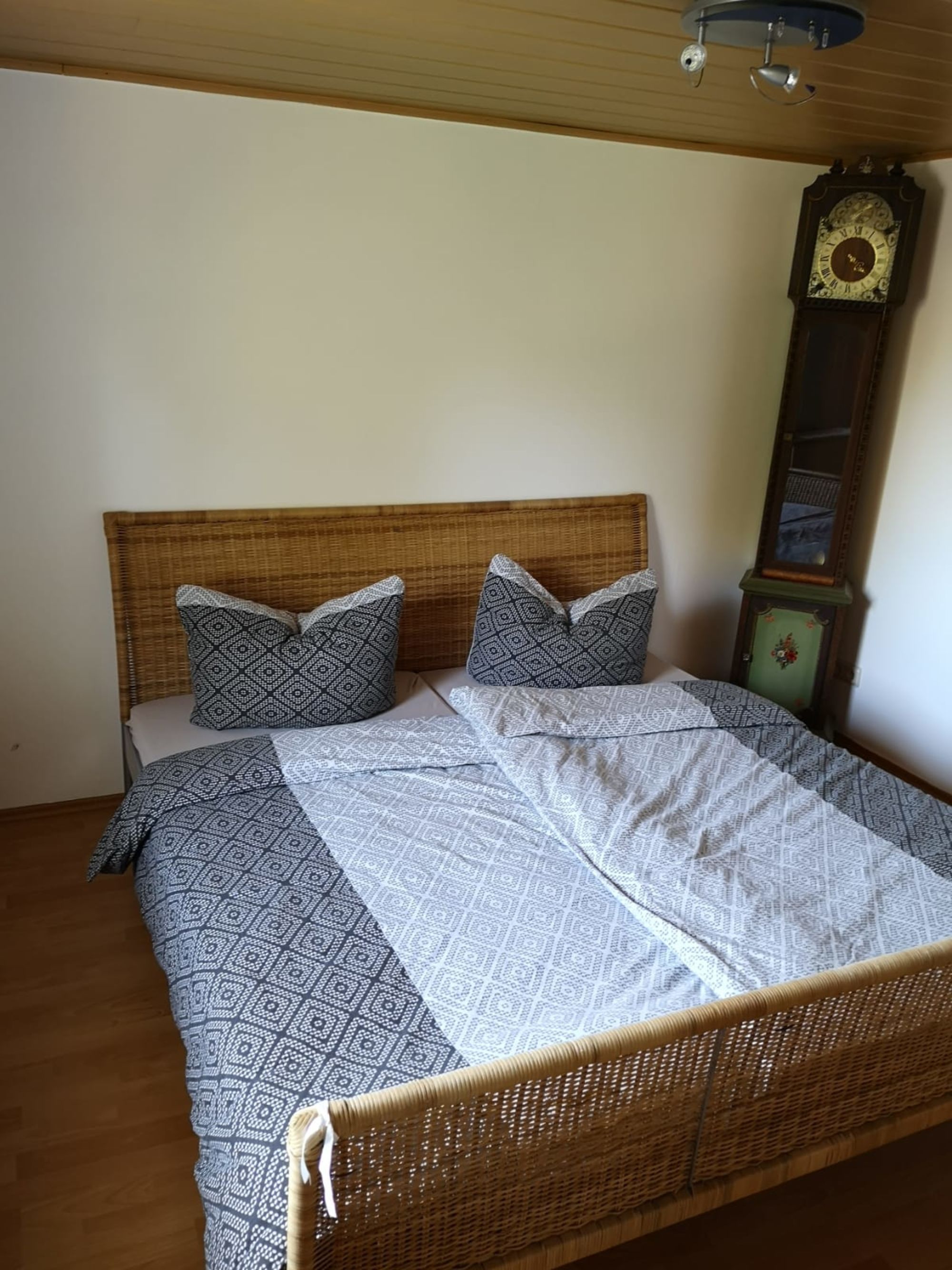 Schlafzimmer 1