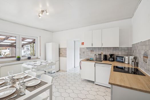 -DS-RENT- Apartment in Biblis | bis 8 Personen | Balkon Picture 3