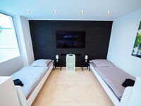 Modern | sauber | großer Fernseher | Einzelbetten Bild 21