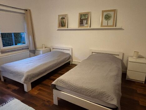 Schlafzimmer /2 Einzelbetten