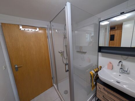 Gesamte Wohnung in ruhiger Lage Bild 2