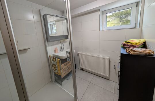 Gesamte Wohnung in ruhiger Lage Bild 4
