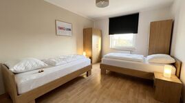 MH18 / TOMASZ-LIVING in OBERHAUSEN - Gemütliche Betten + WLA Bild 4