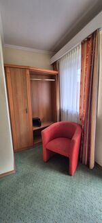 alle Zimmer mit Schrank (EZ)