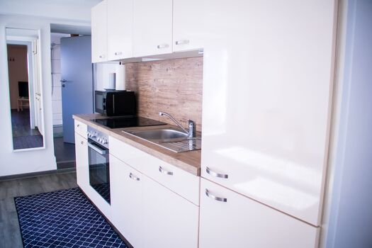 kleines Apartment mit Doppelbett oder zwei Betten Bild 4