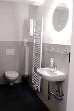 Hive Apartments - an der B6 Giesen (20 min zur Messe) Bild 11