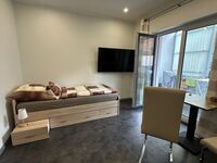Möbliertes Zweibettzimmer Bild 4