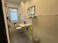 Möbliertes Zweibettzimmer Bild 6