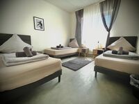 Ferienwohnung Luxury Stadtpark *WiFi*TV*Kitchen* (6 Pers.) Bild 3
