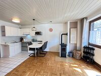 Gemütliche Wohnung mit Holzkamin Bild 2