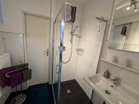 Modernes Badezimmer