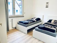 Schlafimmer 2 - 2 Einzelbetten & Kleiderschrank