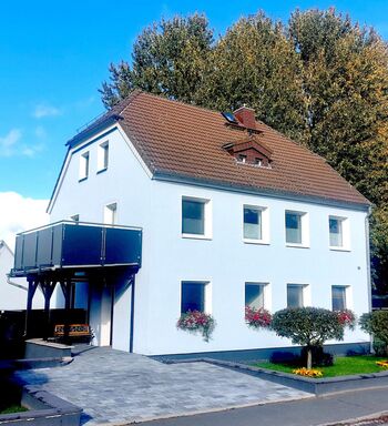 3 Einzelzimmer / Wohnküche / Grillplatz Bild 1