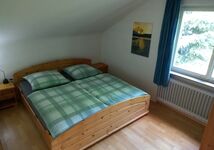 Schlafzimmer 1 mit Doppelbett