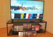 TV Board mit PlayStation4 u. 10 Spielen