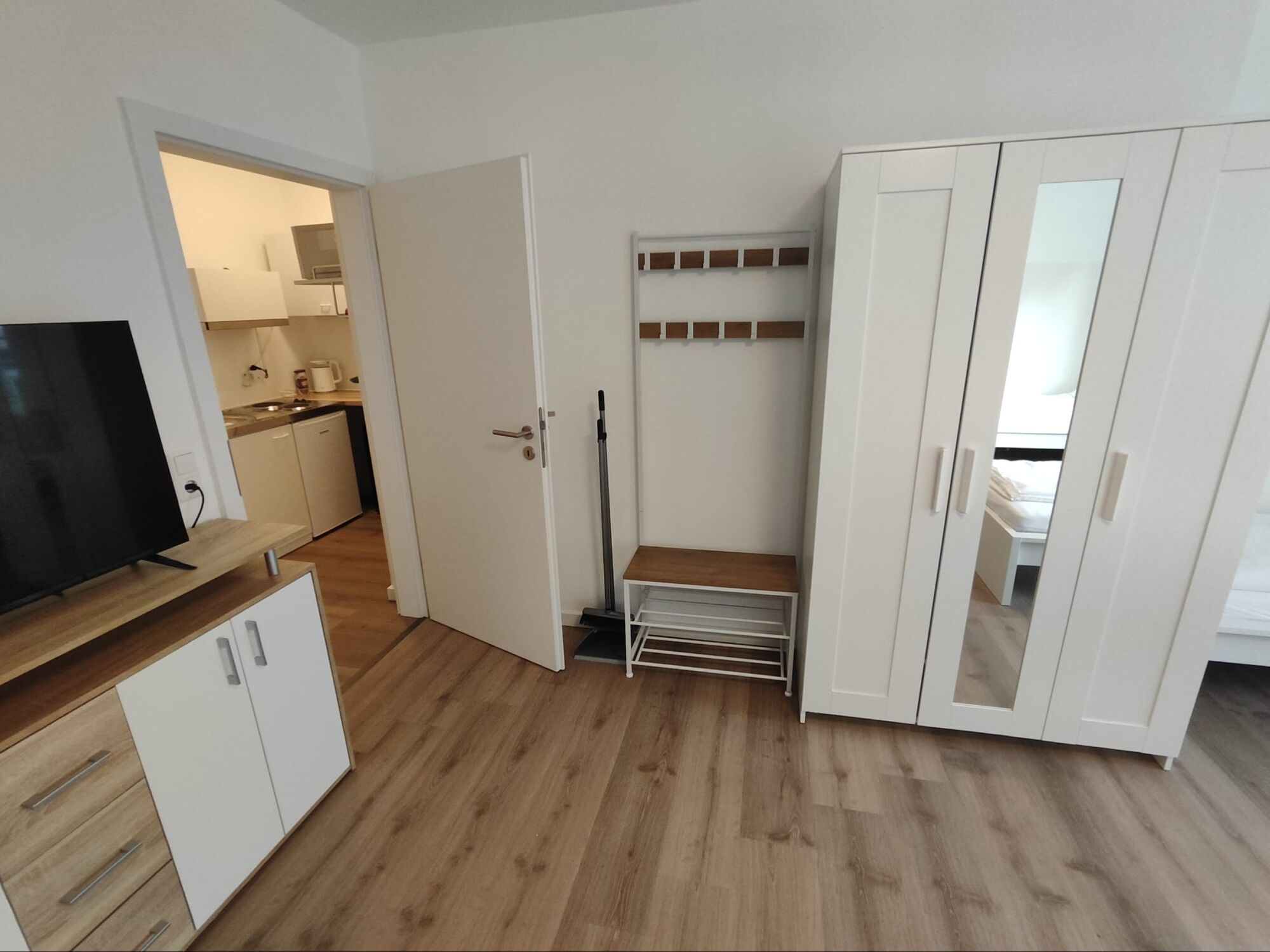 Zimmer mit Fernseher