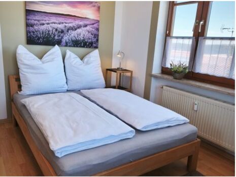 französisches Bett für zwei oder eine Person Zimmer 2
