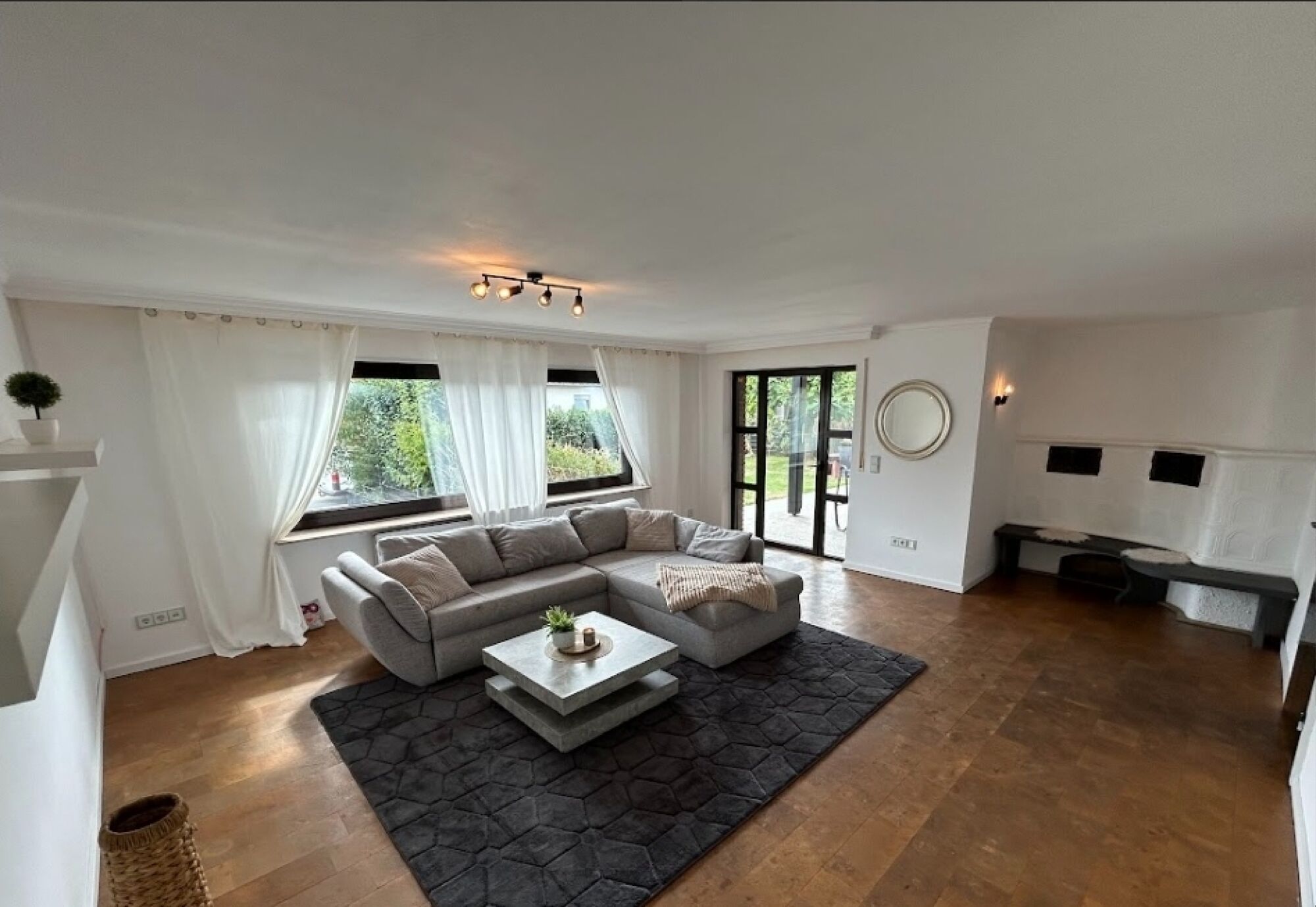 Wohnzimmer mit Schlafcouch
