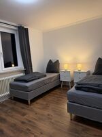 AHOI HOMES | Modern wohnen in Neumünster an Autobahn A7 Bild 2