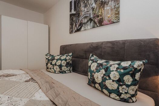 Zentrale Ferienwohnung Bad Zwischenahn – Balkon & Parkplatz, Picture 3