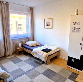 Optimus Rooms - Messezimmer - Monteurzimmer, free Garage und Wifi