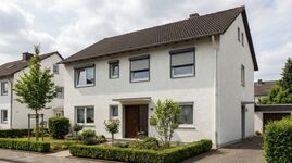 MH13 / TOMASZ-LIVING in DUISBURG - Einzelzimmer mit Schreibt Bild 11