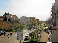 Aussicht auf die City. Bushaltestelle in der Nähe (nach Basel oder zum Bahnhof etc