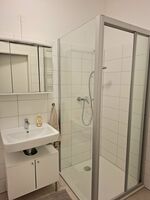 Central City Apartment with parking Bild 8