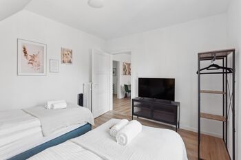 Aparties Homes I 10+ hochwertige Betten I Bielefeld Mitte Bild 2