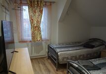 Haus mit 5 Wohneinheiten und großen Saal Bild 12