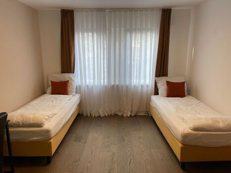 4-Zimmer-Wohnung in Bayreuth, frisch renoviert, nähe Zentrum Zdjęcie 1