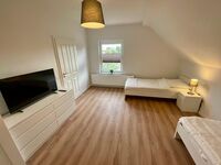 Großes Haus auf 2 Etagen*2x Küche*2x Badezimmer*10 Betten Bild 19