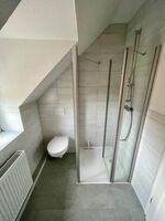 Großes Haus auf 2 Etagen*2x Küche*2x Badezimmer*10 Betten Bild 17